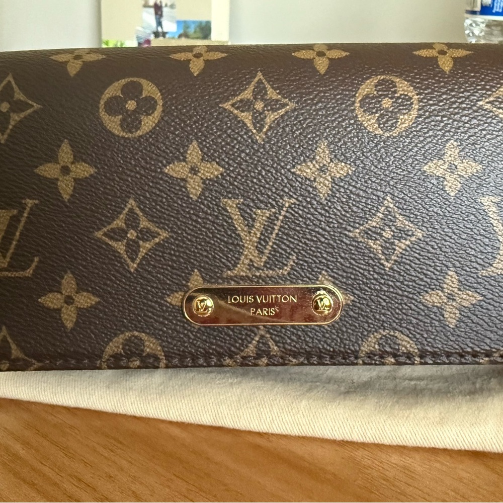 Louis Vuitton Brown Lily WOC